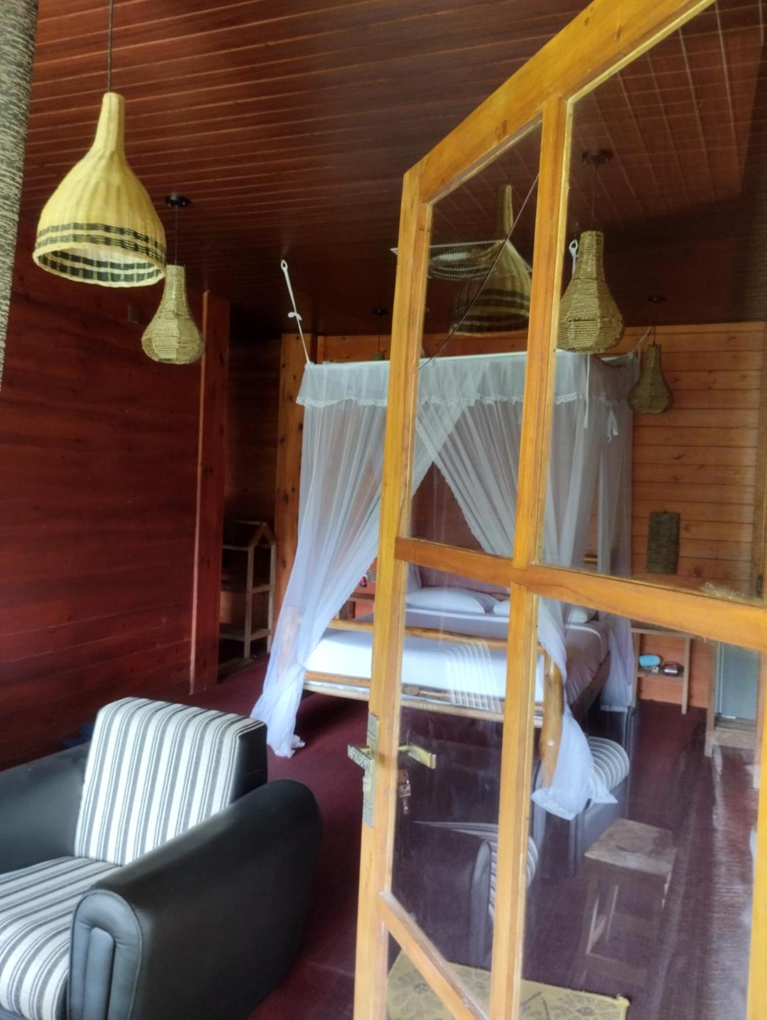 Ella Wood Cabin Luaran gambar