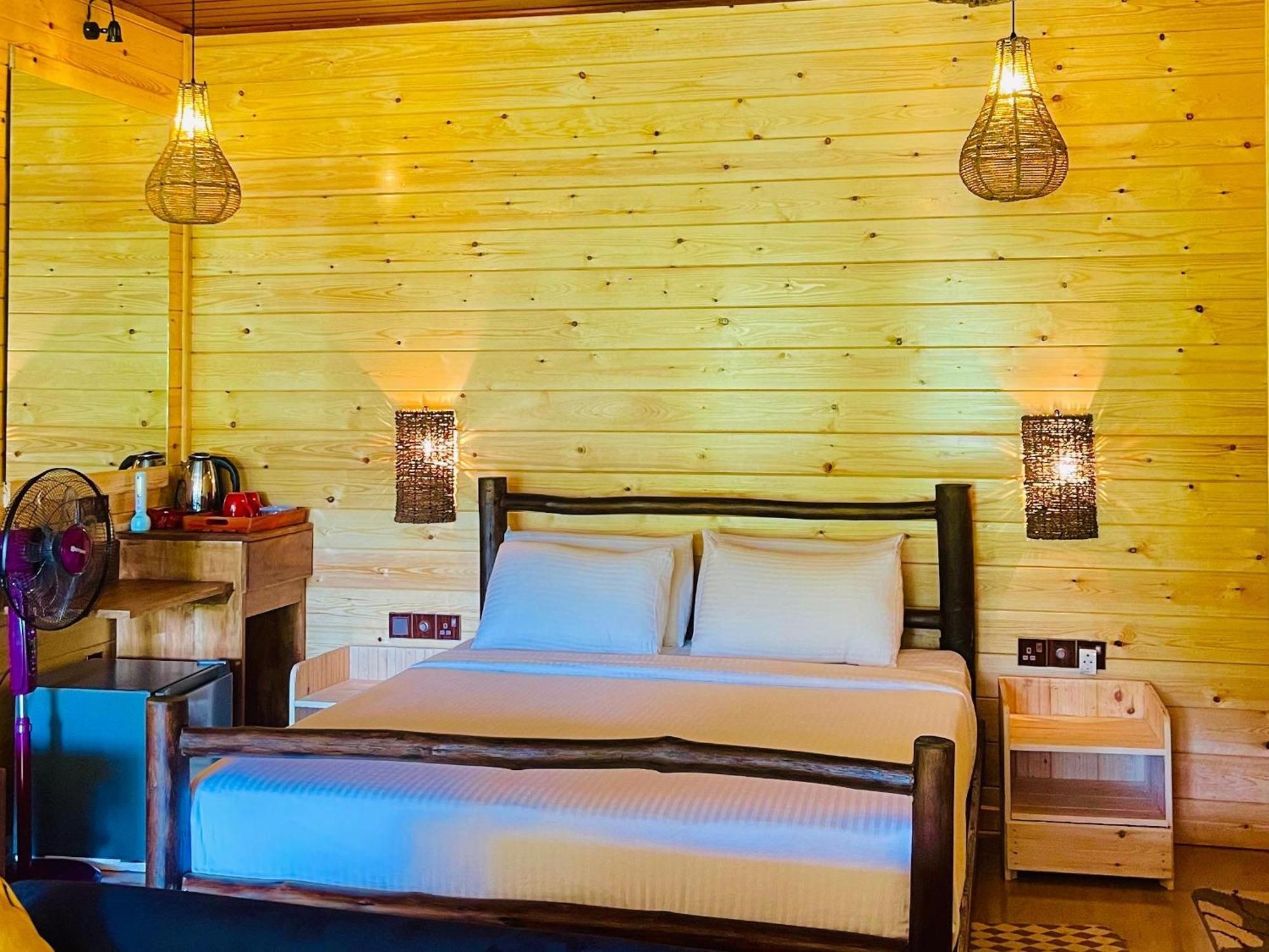 Ella Wood Cabin Luaran gambar